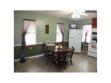 Large eating area in the country style kitchen.