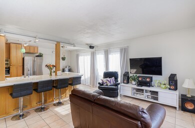 Living/Dining Area