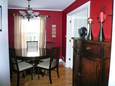 900 Bristol Ave, Westchester, IL 60154 - photo 6