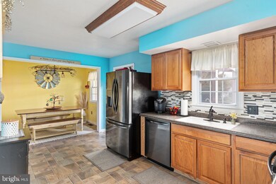 300 Aileen Ave, Strasburg, VA 22657 - photo 5