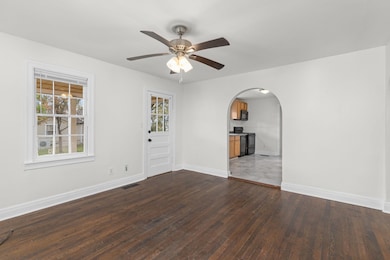 809 E Mobile St, Florence, AL 35630 - photo 4