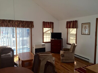 26 Plaza Village Rd unit C, Plymouth, NH 03264 - photo 3