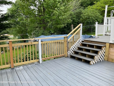 1023 Fairfield St, Scranton, PA 18509 - photo 6