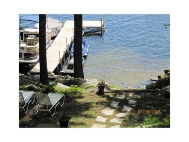 Waterfront/Dock/Pier. Sandy beach...