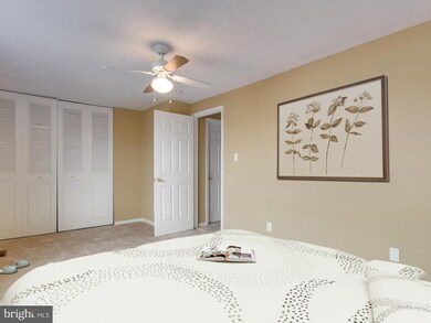 7404 Aspenpark Rd, Lorton, VA 22079 - photo 3