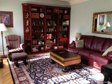 Livingroom with diagonal inlay wood floors