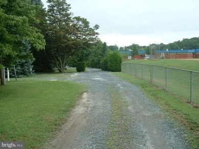 4910 Silver Spring Rd, Perry Hall, MD 21128 - photo 3