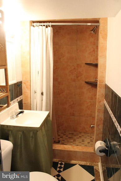 108 Botanic Ct, Upper Darby, PA 19082 - photo 4