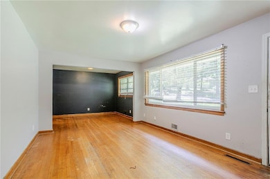 2201 Bollingbrook Dr SW, Atlanta, GA 30311 - photo 4