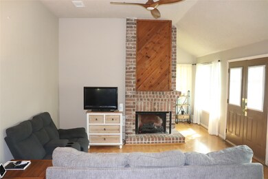 8627 Pine Falls Dr, Houston, TX 77095 - photo 6