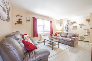 48 Round Tree Dr unit 5, Naugatuck, CT 06770 - photo 2