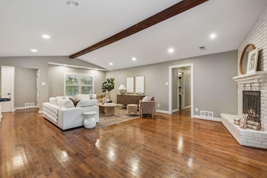 6208 Danbury Ln, Dallas, TX 75214 - photo 5