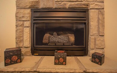 Gas log fireplace