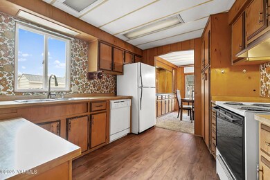 18 W Washington Ave unit 16, Yakima, WA 98903 - photo 5