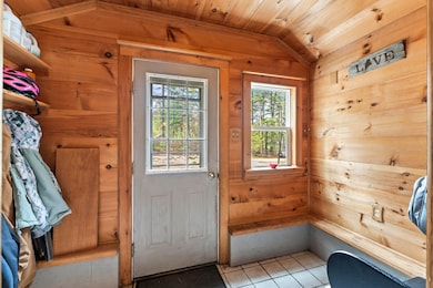 8 Royal Coachman Way_