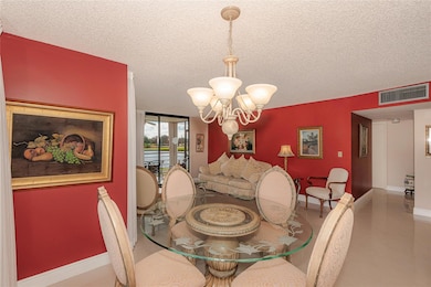 1200 Saint Charles Place unit L19, Pembroke Pines, FL 33026 - photo 3