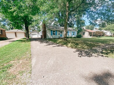 512 Willow Ln, Columbus, IN 47203 - photo 5