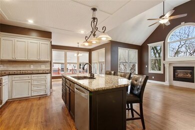 7619 Eicher Dr, Shawnee, KS 66217 - photo 3