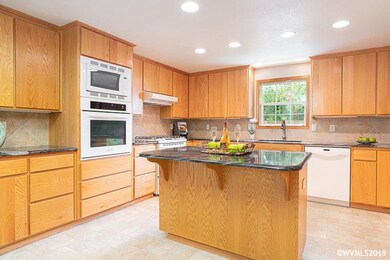 1928 Summerfield Ct SW, Albany, OR 97321 - photo 4