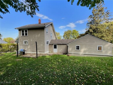 344 E Huston St, Barberton, OH 44203 - photo 2