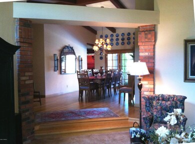 living to dinning room