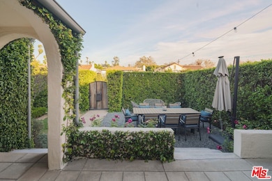 513 N Mansfield Ave, Los Angeles, CA 90036 - photo 5