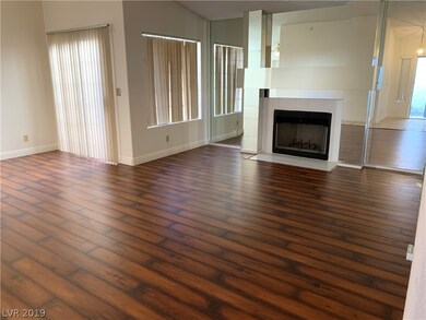 2832 Autumn Haze Ln, Las Vegas, NV 89117 - photo 2