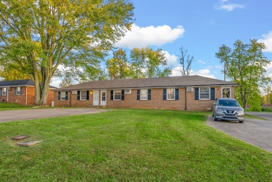 110 Tandy Dr unit A, Clarksville, TN 37042 - photo 3