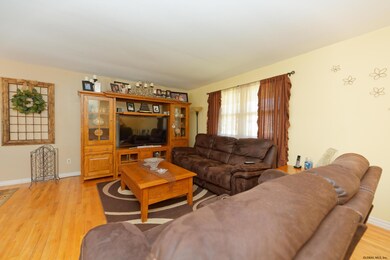 144 Horstman Dr, Schenectady, NY 12302 - photo 7