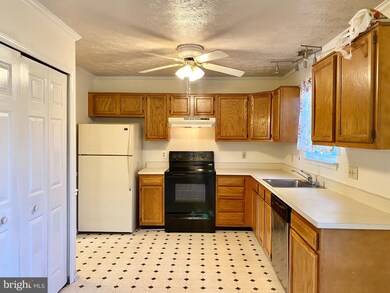 104 Mews Ct, Stafford, VA 22556 - photo 2