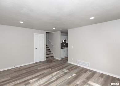 1804 W 54th St, Davenport, IA 52806 - photo 6