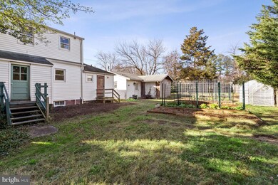 2702 Popkins Ln, Alexandria, VA 22306 - photo 5