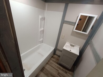 9349 Valley Rd unit 100, Berkeley Springs, WV 25411 - photo 4