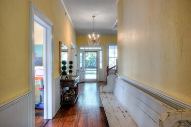 Foyer & Entry Hallway