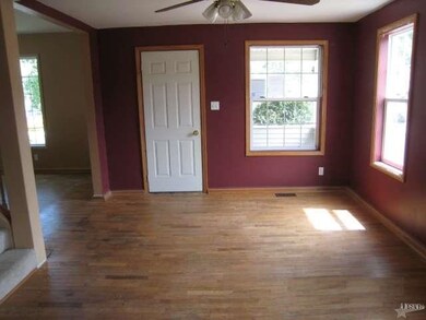 711 N Van Buren St, Auburn, IN 46706 - photo 2