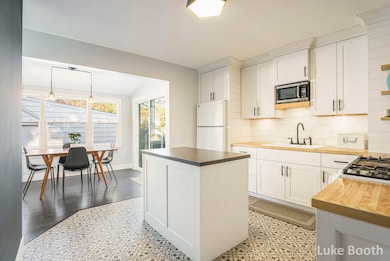 723 Powers Ave NW, Grand Rapids, MI 49504 - photo 7