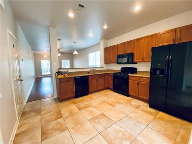 Large kitchen Wirth stone counters, a full pantry,