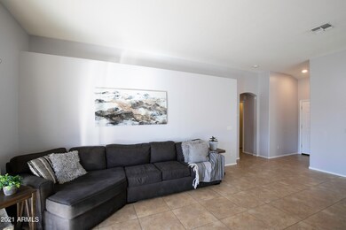 7310 N 68th Ln-4