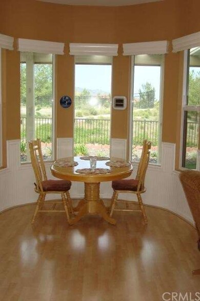BAY WINDOW AND BREAKFAST