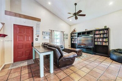 14620 S Beckley Square, Davie, FL 33325 - photo 5