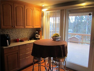 26 Field Ave, West Warwick, RI 02893 - photo 5