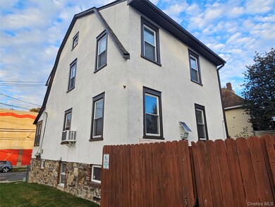 156 Beechwood Ave unit 1, New Rochelle, NY 10801 - photo 3