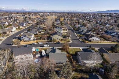 2909 NW 17th St, Redmond, OR 97756 - photo 5