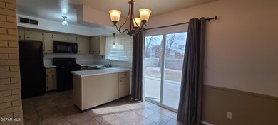 10424 Shannon Place unit B, El Paso, TX 79925 - photo 2