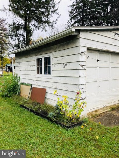 1105 Mount Laurel Ave, Temple, PA 19560 - photo 6