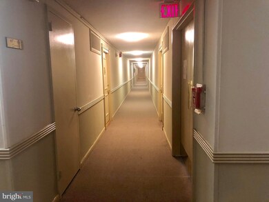 Radnor House unit 419, Bryn Mawr, PA 19010 - photo 4