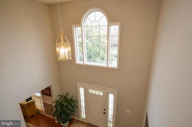 13436 Marble Rock Dr, Chantilly, VA 20151 - photo 4