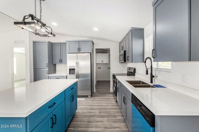 15718 W Remuda Dr, Surprise, AZ 85387 - photo 4