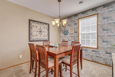 10808 Hawthorn Trail unit A, Woodbury, MN 55129 - photo 4