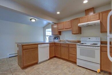Unit 5 Kitchen Breakfast Bar